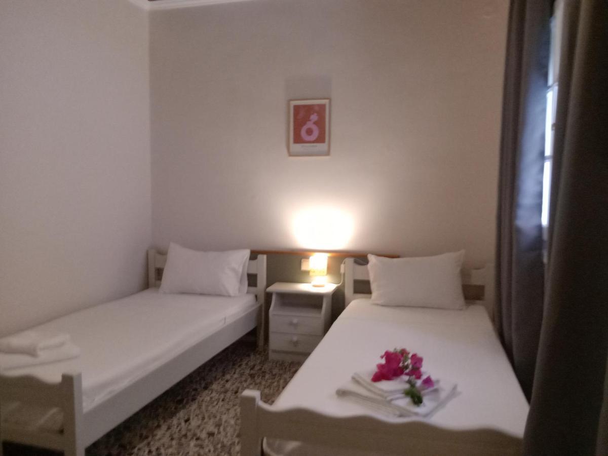 Menegis Apartment ザキントス エクステリア 写真