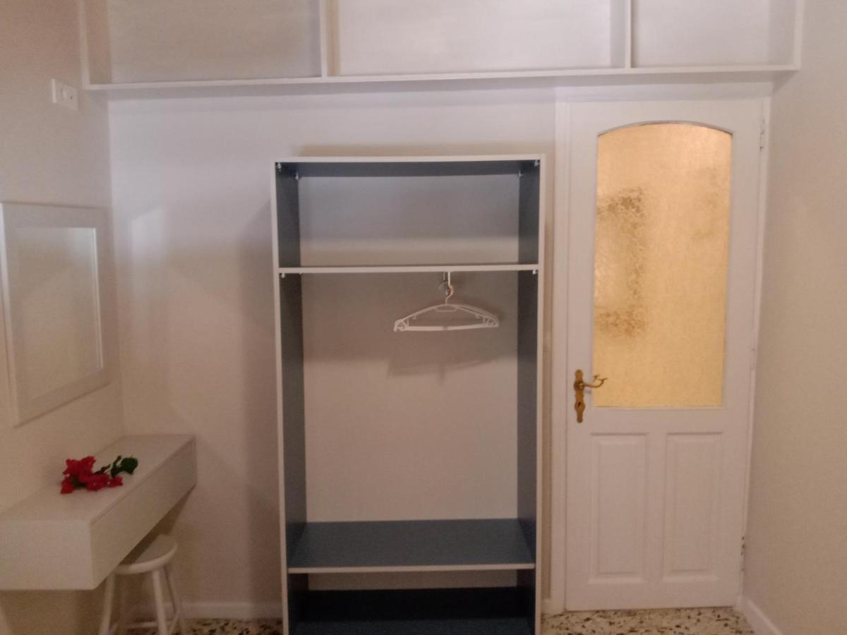 Menegis Apartment ザキントス エクステリア 写真
